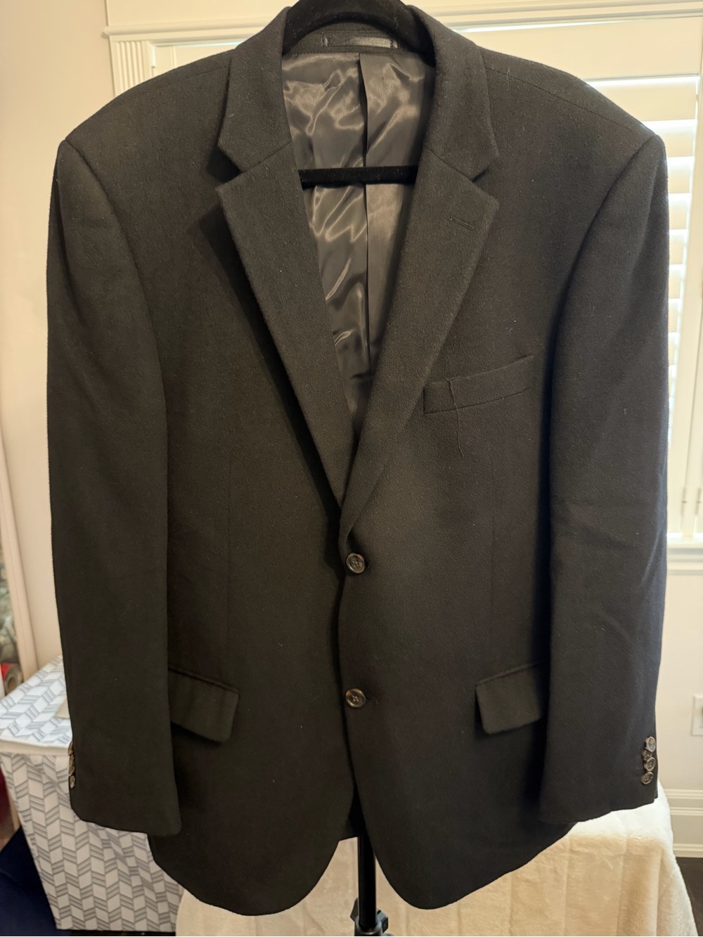 Jones New York Men's Black Two-Button Wool, Silk and Cashmere Sport Coat